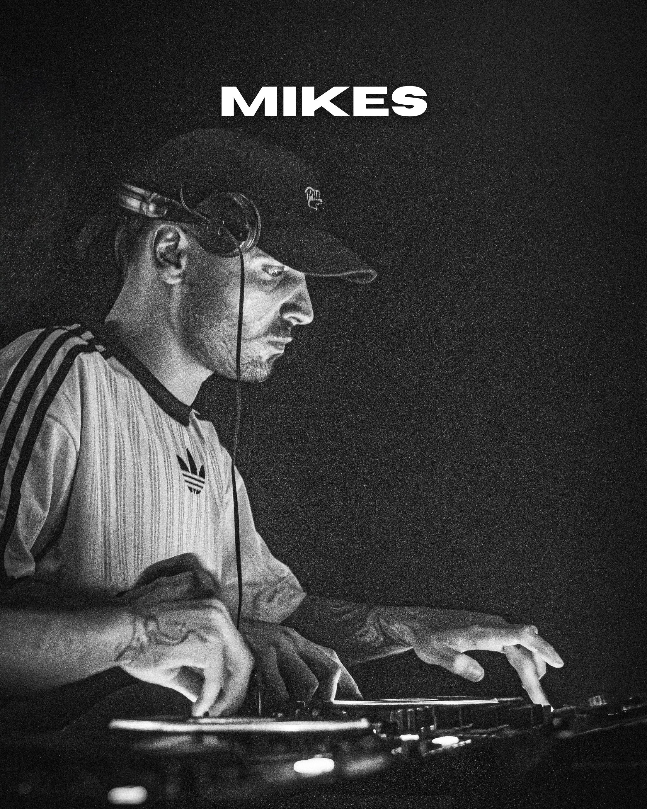 Mikes pinchando